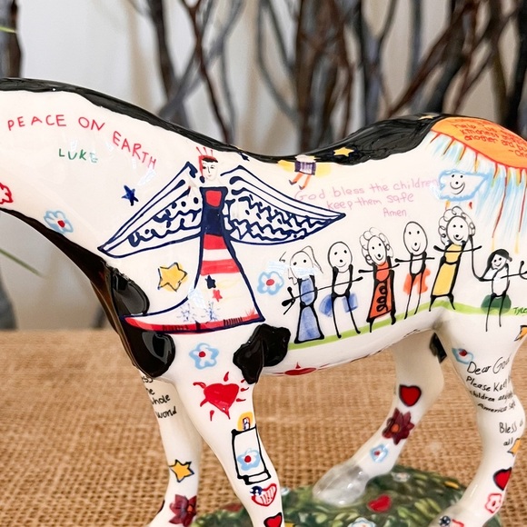 The Trail of the Painted Ponies Children’s Prayer Pony - Picture 6 of 9